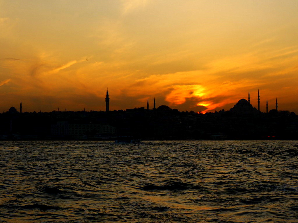 siluette of Istanbul